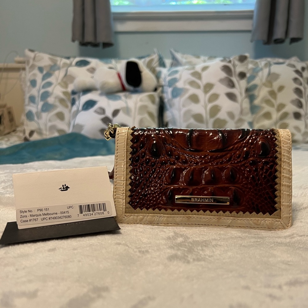 Brahmin wristlet